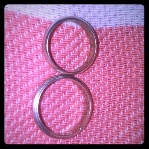 Men an women wedding bands